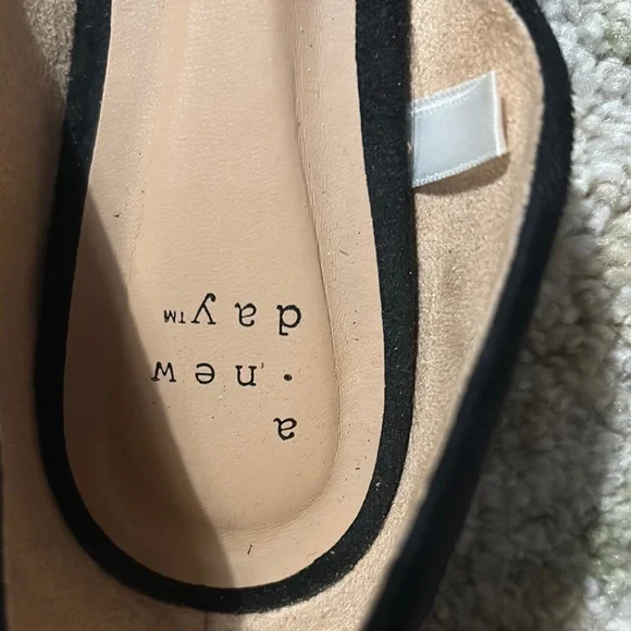 A New Day Black Flats with Asymmetrical Cutout Design - Picture 2 of 3